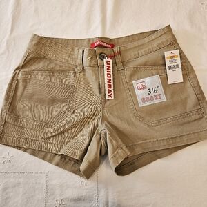 UNIONBAY Delaney Tan Cargo Shorts Classic Style - Womesn Size 3